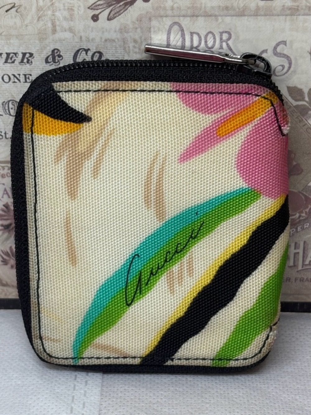 Vintage Gucci Flora Canvas Zip Mini Coin Purse 3.25x2.75x.5in EUC